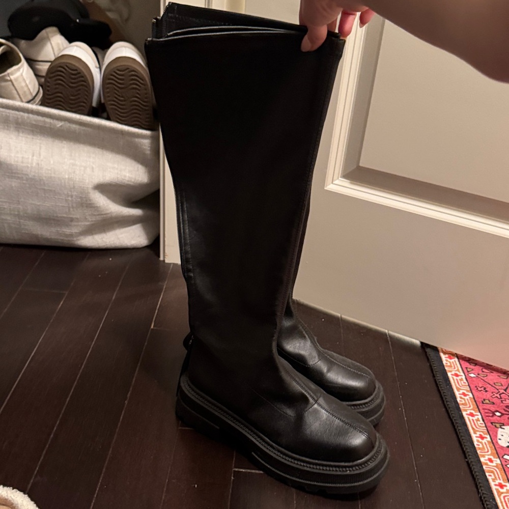 Black Knee-High Women's Boots